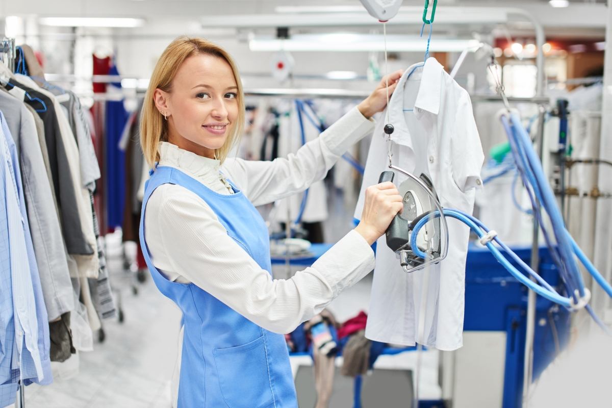 Delux Dry Cleaners : Expert Fabric Care & Restoration Services